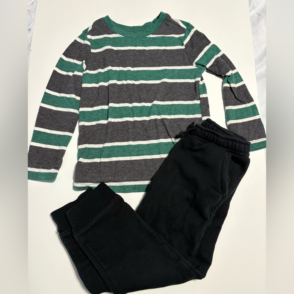 Old Navy green striped shirt black cat & jack sweatpants 4t outfit Sale
